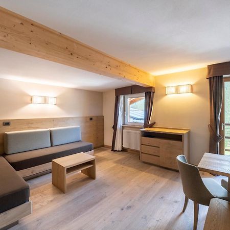 Design & Suite Hotel Ciarnadoi Vigo di Fassa Zewnętrze zdjęcie